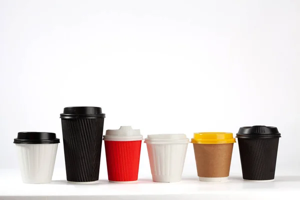 Six Tasses Café Recyclées Sur Fond Blanc Avec Espace Copie — Photo