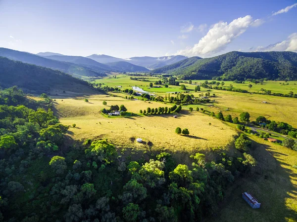 Krajobraz Powietrzny Australijskiej Wsi Zachodzie Słońca Mitta Mitta Valley Victoria — Zdjęcie stockowe