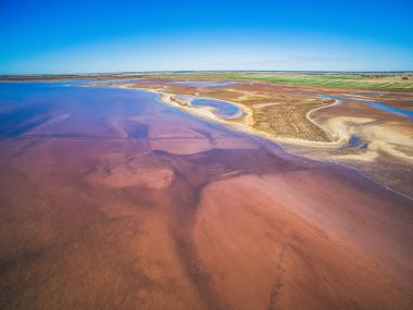Tyrrell Gölü, Victoria, Avustralya 'nın sığ tuzlu su bölgeleri - hava manzarası