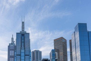 Melbourne CBD, Victoria, Avustralya 'daki gökdelenlerin silueti
