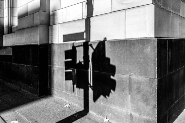 Sombra Semáforo Uma Parede Esquina Rua Preto Branco Melbourne Austrália — Fotografia de Stock