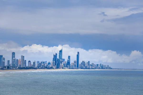 Gold Coast Rascacielos Horizonte Ciudad Sobre Océano Con Espacio Para — Foto de Stock