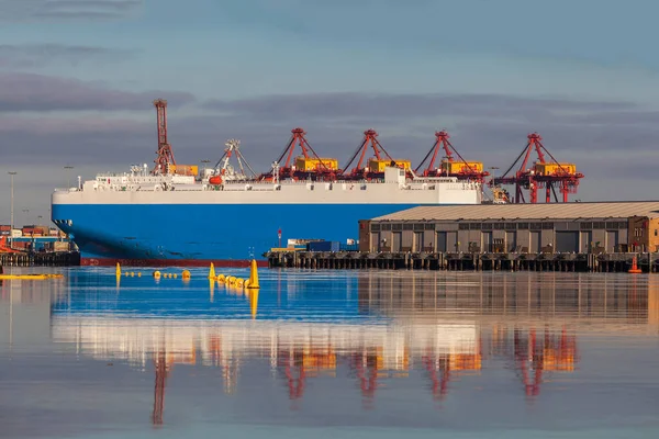 Close Zicht Grote Transoceanic Vrachtschip Aangemeerd Docklands Melbourne — Stockfoto