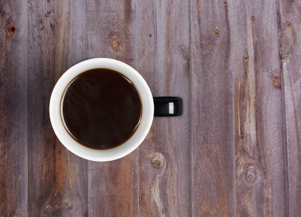 Kaffeebecher Auf Holztisch Mit Schwarzem Kaffee Und Kopierraum — Stockfoto