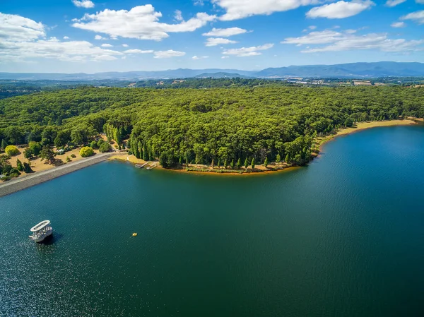 澳大利亚维多利亚州墨尔本Silvan水库湖泊和森林 — 图库照片