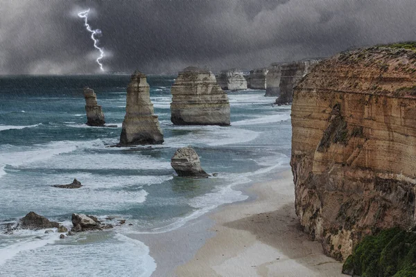 Havari Şimşek Fırtınalı Kaya Oluşumları Büyük Okyanus Yolu Victoria Avustralya — Stok fotoğraf