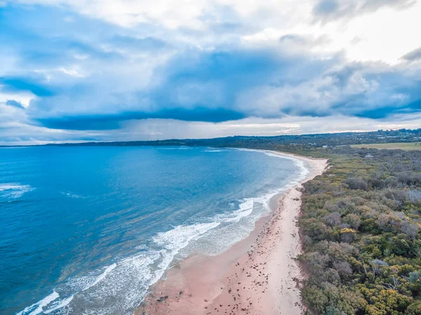 Vista Aérea Nuvem Tempestade Sobre Costa Oceânica — Fotografia de Stock