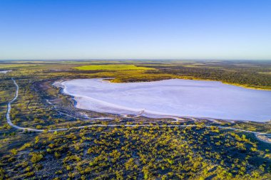 Murray-Sunset Ulusal Parkı 'ndaki Pembe Göl Kavşağı