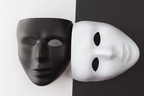 Masques Noirs Blancs Sans Expression Différents Angles — Photo