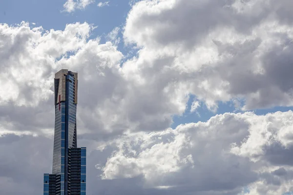 Melbourne Avustralya Mart 2018 Bulutlu Gökyüzüne Karşı Ünlü Eureka Kulesi — Stok fotoğraf