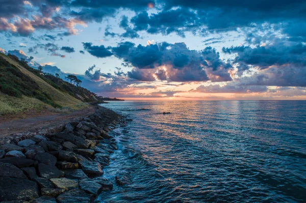 夕暮れ時のモーニントン半島の海岸線 — ストック写真