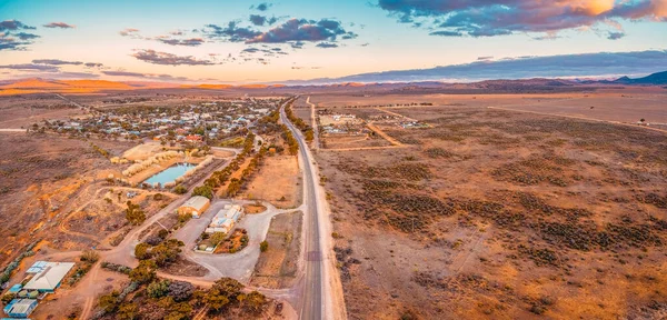 Panorama Aéreo Hawker Atardecer Pequeño Pueblo Australia Meridional Cerca Flinders — Foto de Stock