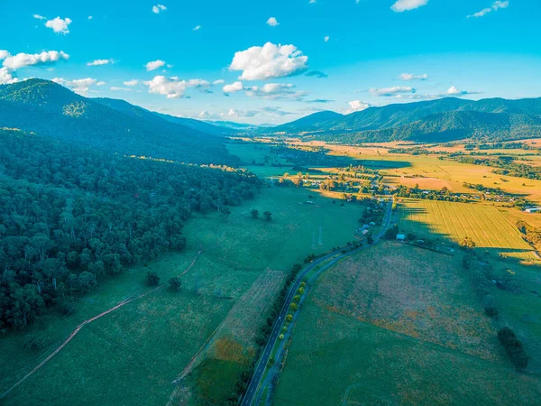 Pemandangan Udara Dari Daerah Pedesaan Yang Indah Lembah Kiewa Dikelilingi — Stok Foto