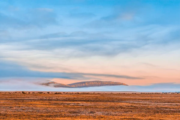 Barren Land Rugged Cliffs Low Morning Clouds Sunrise Flinders Ranges — Stock Photo, Image