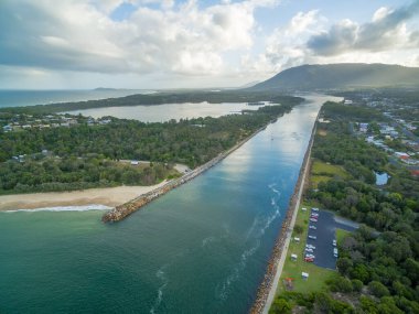 Camden Haven girişinde hava manzaralı. Yeni Güney Galler, Avustralya
