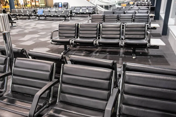 Sluitingen Van Lege Stoelen Bij Luchthaven Gate Terminal — Stockfoto