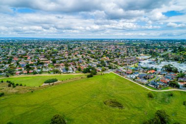 Melbourne, Avustralya 'daki Parkland ve Rowville banliyölerinin manzaralı manzarası.