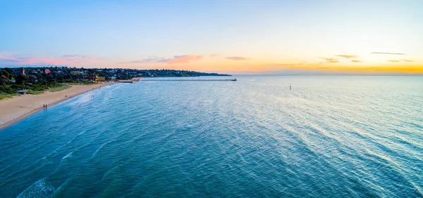 Scenisk Strandpromenad Förort Melbourne Vid Solnedgången Flygvy — Stockfoto