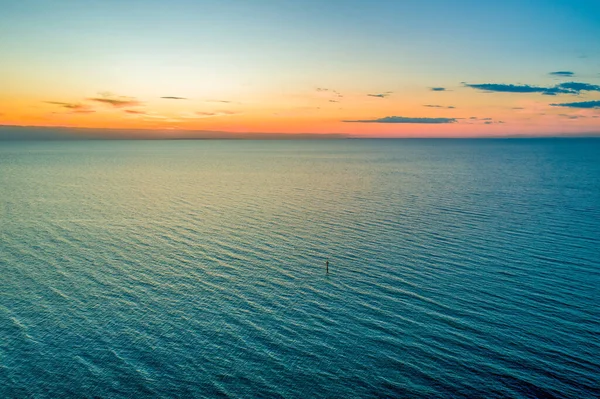 Bel Paesaggio Marino Minimalista Crepuscolo Sull Acqua Vista Aerea Con — Foto Stock