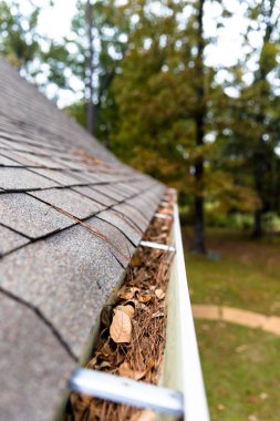 Evde pinestraw olukları bırakın.