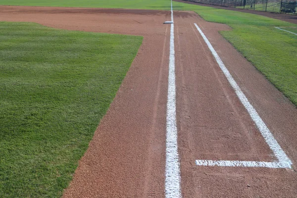 Campo Beisebol 1St Base Caixa Treinadores Com Grama Fresca Linhas — Fotografia de Stock