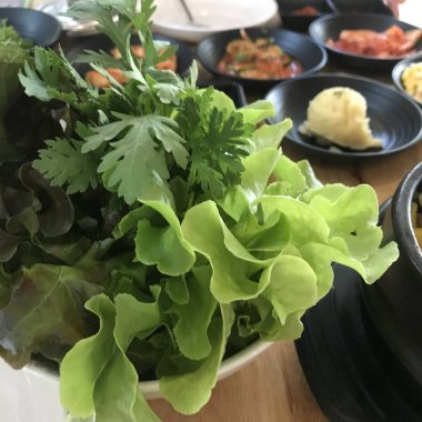 Yemek içkiye karşı - küfür manzarası