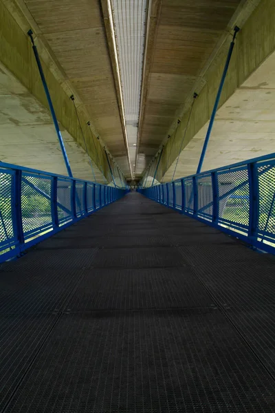 Trasporto Ponte Cemento Pilastri Nella Città Nella Repubblica Ceca — Foto Stock