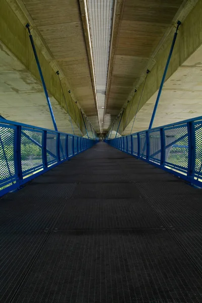 Trasporto Ponte Cemento Pilastri Nella Città Nella Repubblica Ceca — Foto Stock