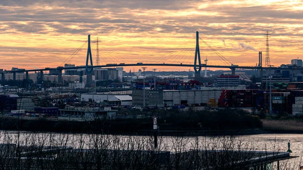 Lenyűgöző Panoráma Nyílik Hamburg Kikötőjére Konténerterminállal Khlbrandbrcke Hídra Elba Folyónál — Stock Fotó