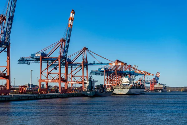 Hamburgs Containerhamn Med Vissa Fartyg Som Lastar Och Kranar Som — Stockfoto