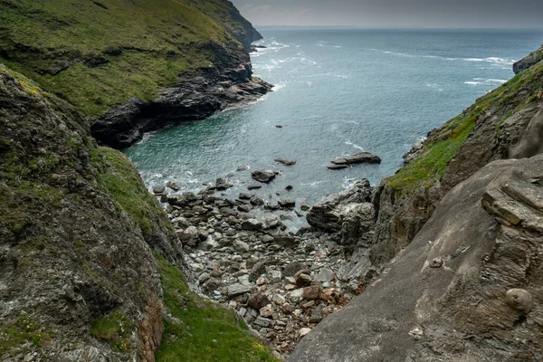 Güney Cornwall 'daki Tintagel Kalesi harabesi Kral Arthur, Ulusal Güven, İngiltere, İngiltere ve İngiltere efsanesiyle bağlantılı.