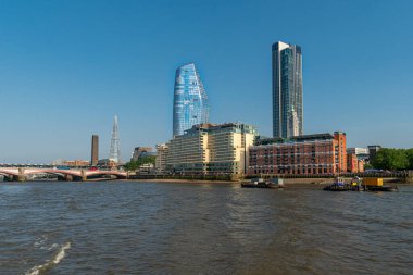 Thames Nehri Manzarası Southwark, Londra, İngiltere, İngiltere, İngiltere 'nin kara Keşiş silueti