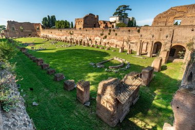 Roma, İtalya - 03 Ekim 2018: Roma, İtalya 'da Platine Hill ile Forum Romanum