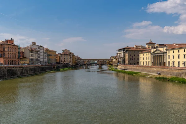 Der Arno Richtung Brücke Ponte Vecchio Florenz Italien — Stockfoto
