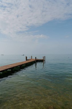 Lombardy, İtalya 'daki güzel Garda Gölü (Lago Di Garda) manzarası