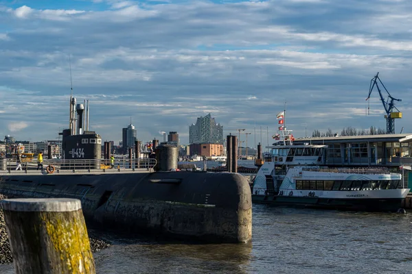 Vista Panorâmica Deslumbrante Porto Hamburgo Para Submarino Com Alguns Guindastes — Fotografia de Stock