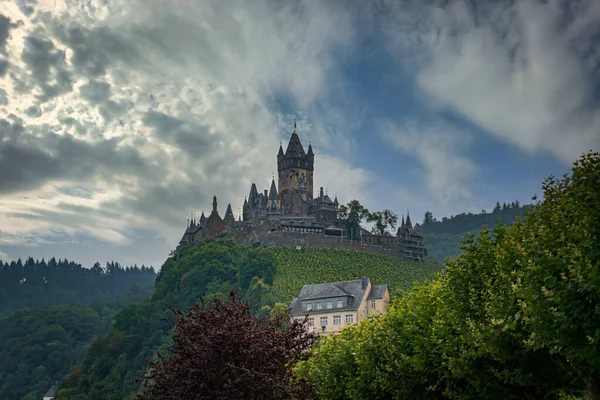 Kasteel Reichsburg Zit Boven Middeleeuwse Stad Van Cochem Aan Moezel — Stockfoto