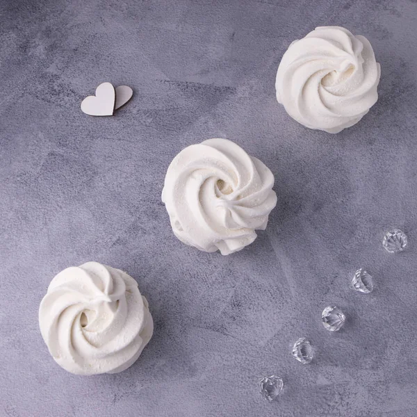 Delicate White Marshmallows Hearts Shiny Stones — Stock Photo, Image
