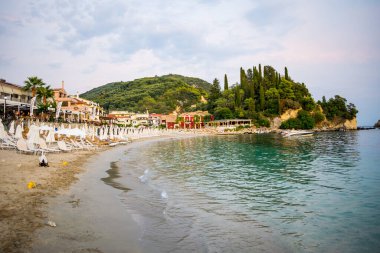 Sahilde güzel bir gün batımı