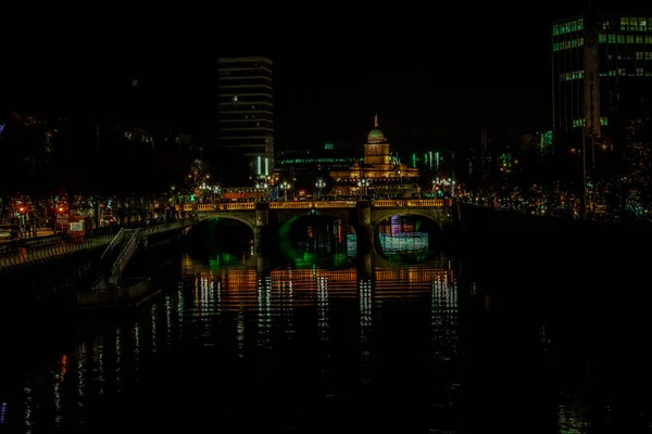 Dublin Ierland Nachtzicht Van Beroemde Verlichte Penny Bridg — Stockfoto