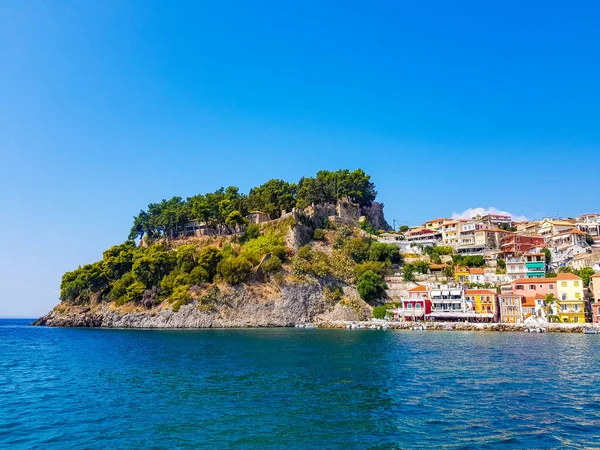 Bella Città Costiera Colorata Parga Grecia Epiro Vacanze Estive Greche — Foto Stock