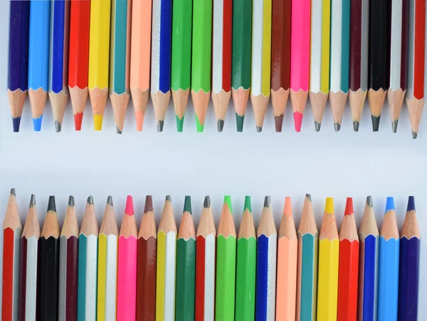 Tas Crayons Couleur Différente Disposés Ensemble Deux Rangées Différentes Comme — Photo