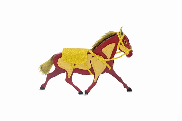 Artesanato Cavalo Decorado Feito Cartão Corte Exibido Fundo Branco Isolado — Fotografia de Stock
