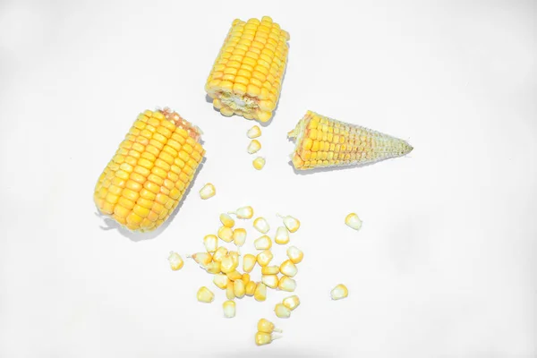 Three Pieces Sweet Yellow Ear Corn Some Corn Seeds Scattered — Stock Photo, Image