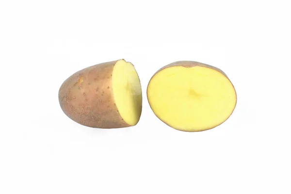 Fotografia Dwóch Plasterków Dużego Brązowego Ziemniaka Umieszczonego Obok Siebie Odizolowanym — Zdjęcie stockowe