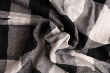 Dizaynınız için kırmızı, beyaz ve lacivert desenli ekoseli desenler işaretlendi