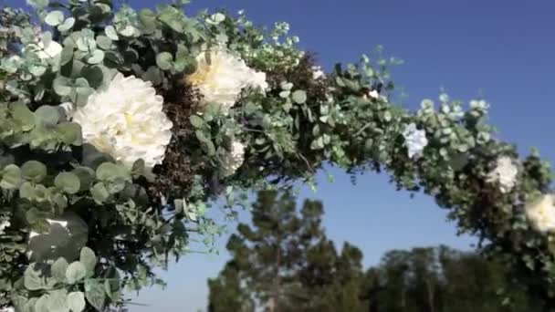 Belo Arco Para Uma Cerimônia Casamento Livre — Vídeo de Stock