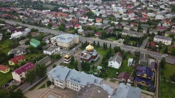 Utsikt Över Mysig Stad Från Quadcopter Drönare Med Små Vackra — Stockvideo