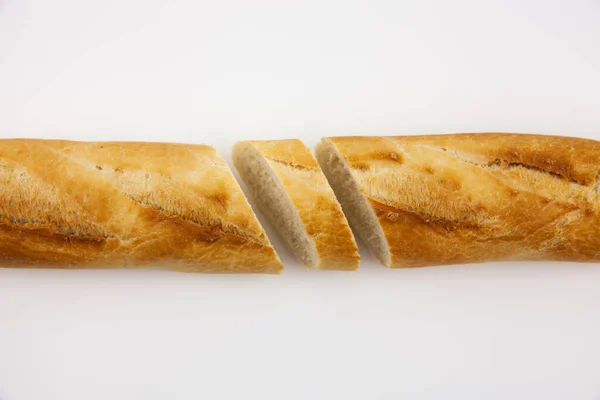Свіжоспечений Нарізаний Хліб Білому Тлі Презентації Продуктів Харчування Виробництва Хліба — стокове фото
