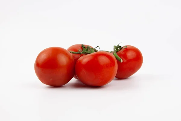 Pomodori Rossi Freschi Succosi Fondo Bianco Verdure Insalata Fresca — Foto Stock